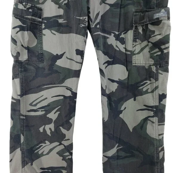 Wrangler Camo Cargo Pants Mens Size 36x30 Relaxed Fit Outdoor Wear - Picture 7 of 11